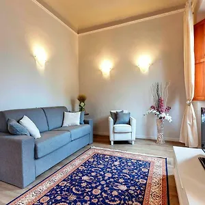  Apartment Lilium Elegant Italy