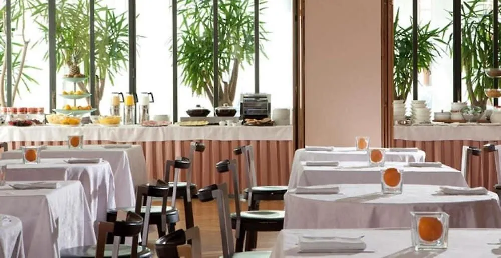 Hotel Raffaello Milan 4*,  Italy