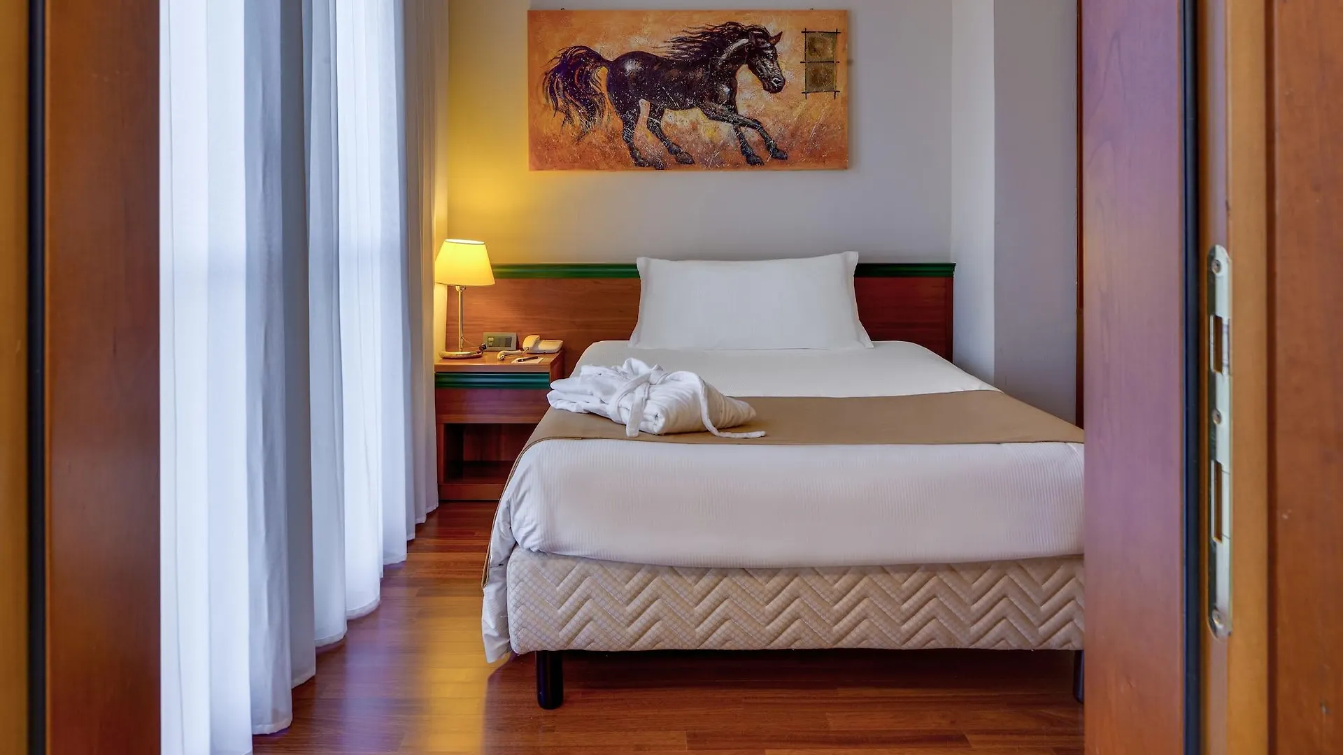 Hotel Raffaello Milan 4*,  Italy