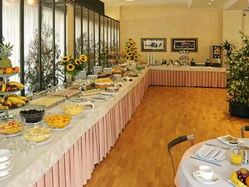 Hotel Raffaello Milan 4*,  Italy
